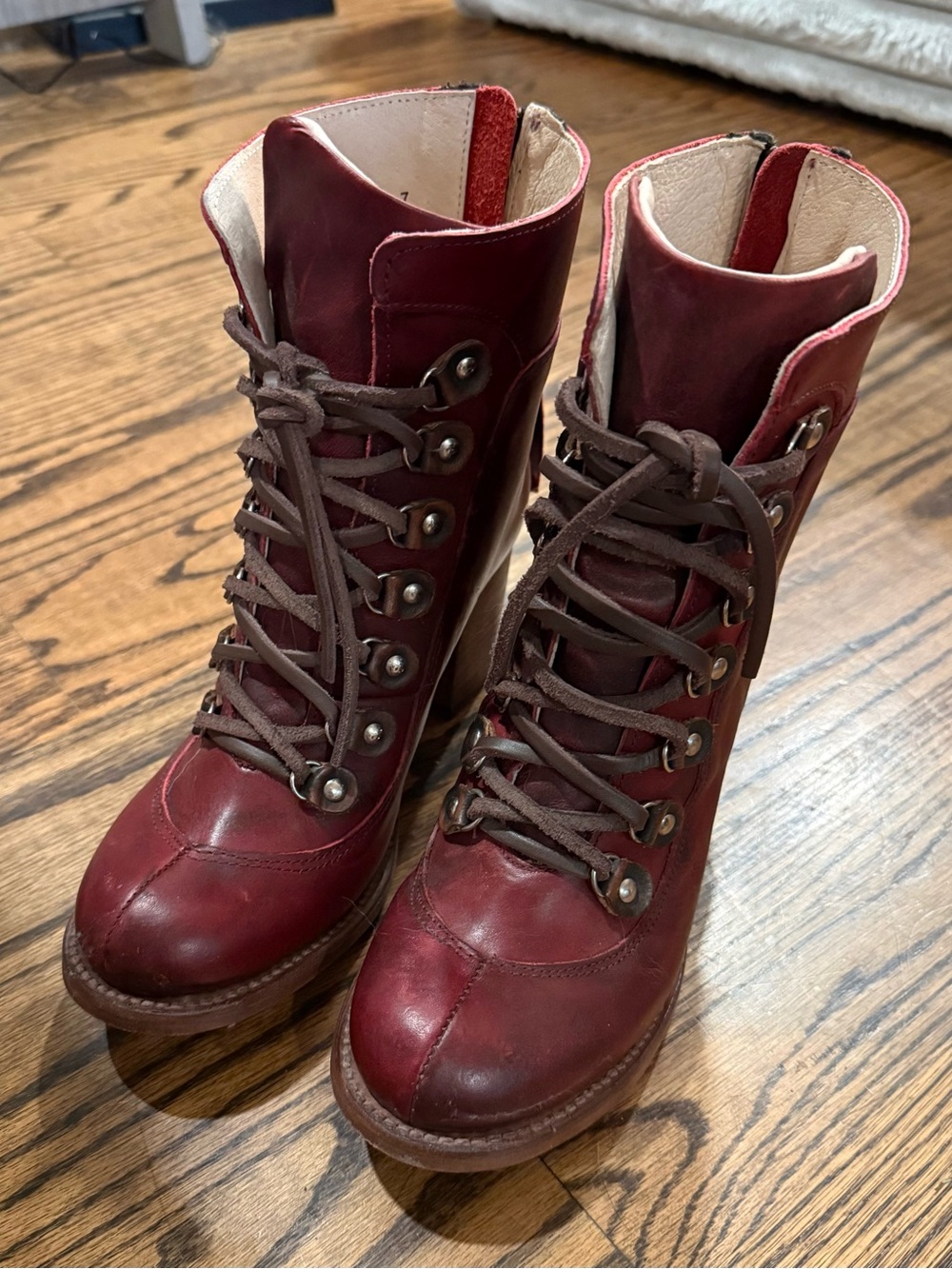 EUC- Freebird “Borow” boots. Size 7.
